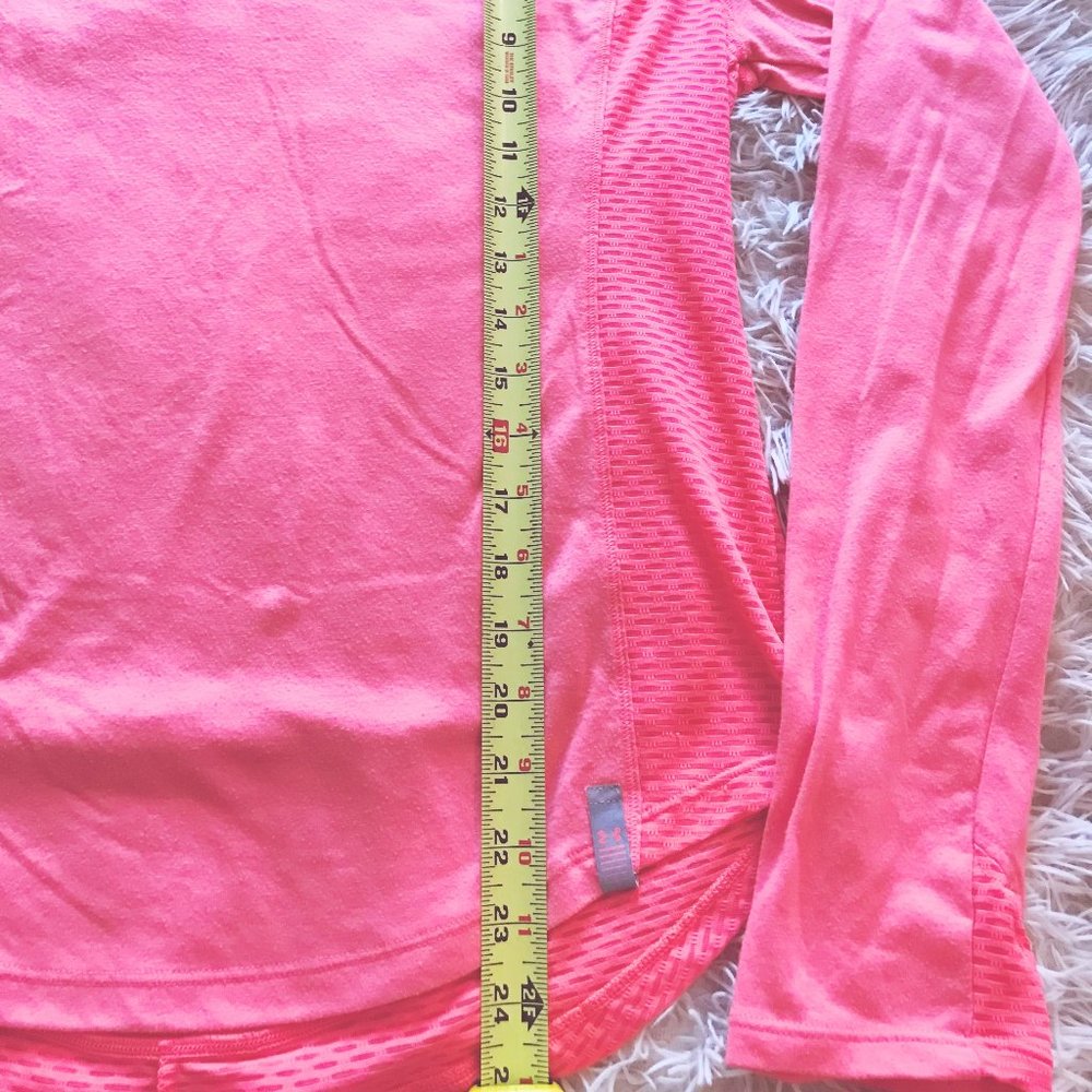 Under Armour / Like New Condition / Coral / Medium / Thumbholes / Zipper Storage - Picture 7 of 10